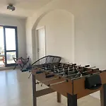 Spacious Seaview Terrace - Free Parking- * לובראן