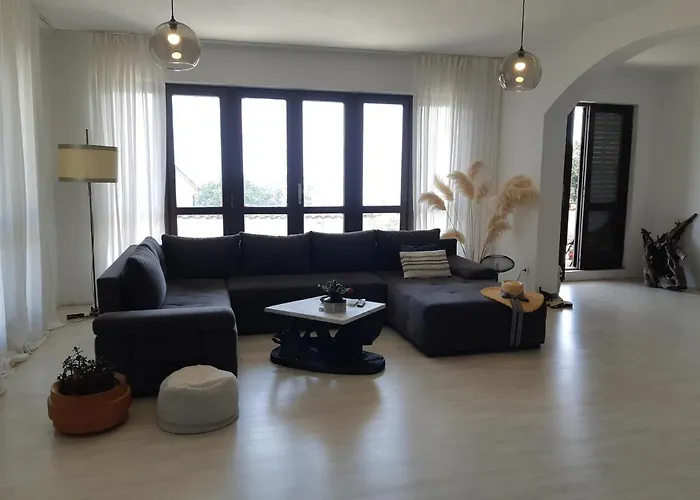 Spacious Seaview Terrace - Free Parking- Apartament Lovran
